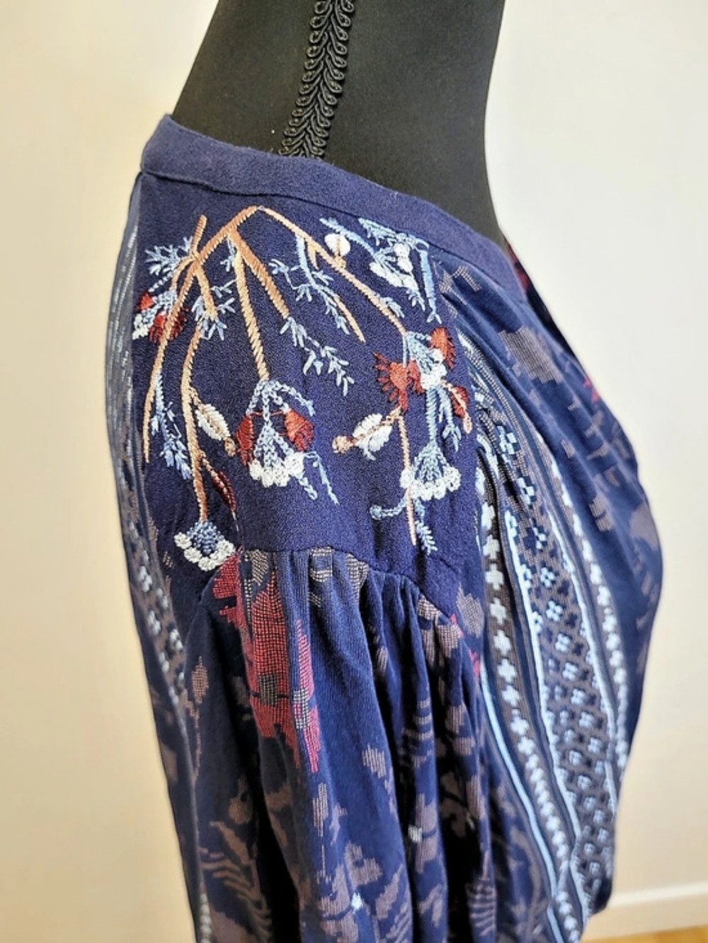 🍂 Lucky Brand Embroidered Floral Paisley Boho Bell Sleeve Blouse Medium